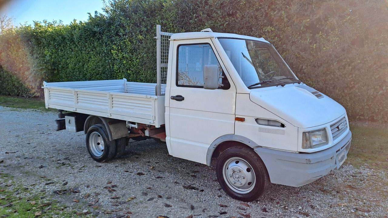Iveco daily 35-8 RIBALTABILE tri laterale POCHI KM