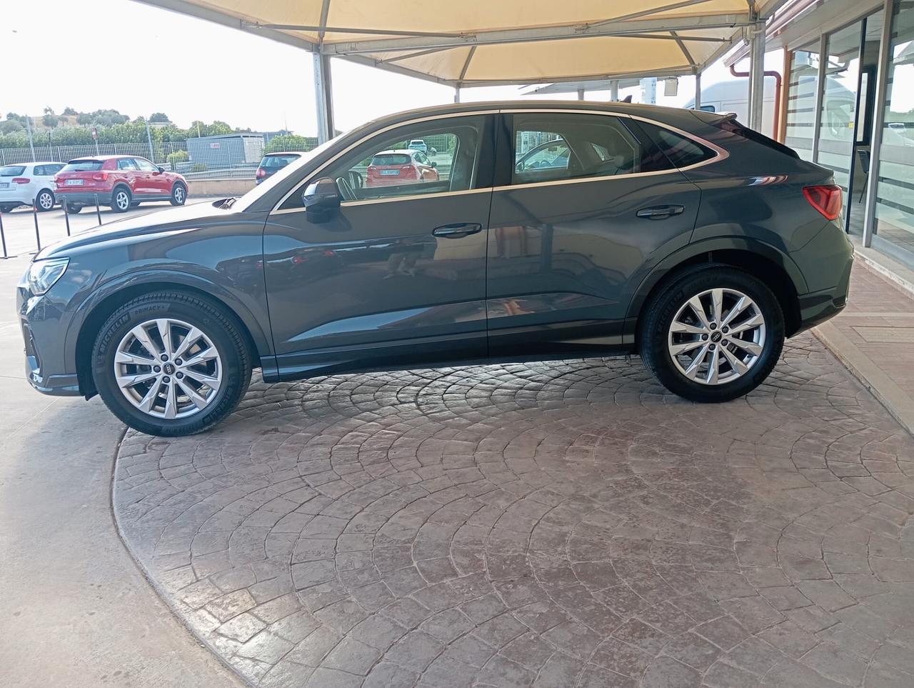 Audi Q3 35 TDI quattro S tronic Business