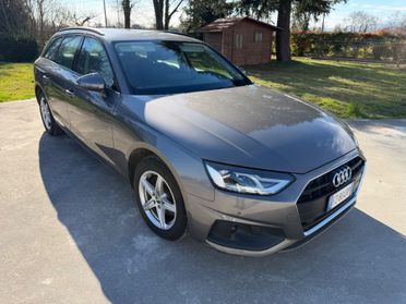 Audi A4 Avant 40 TDI S tronic Business Advanced