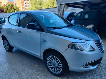 Lancia Ypsilon Benz/Metano