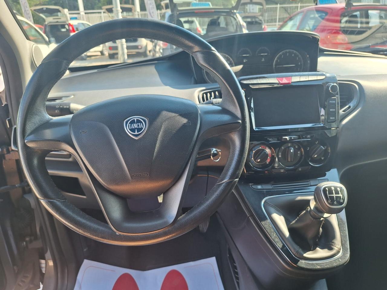 Lancia Ypsilon 1.2 69 CV 5 porte GPL Ecochic Platinum