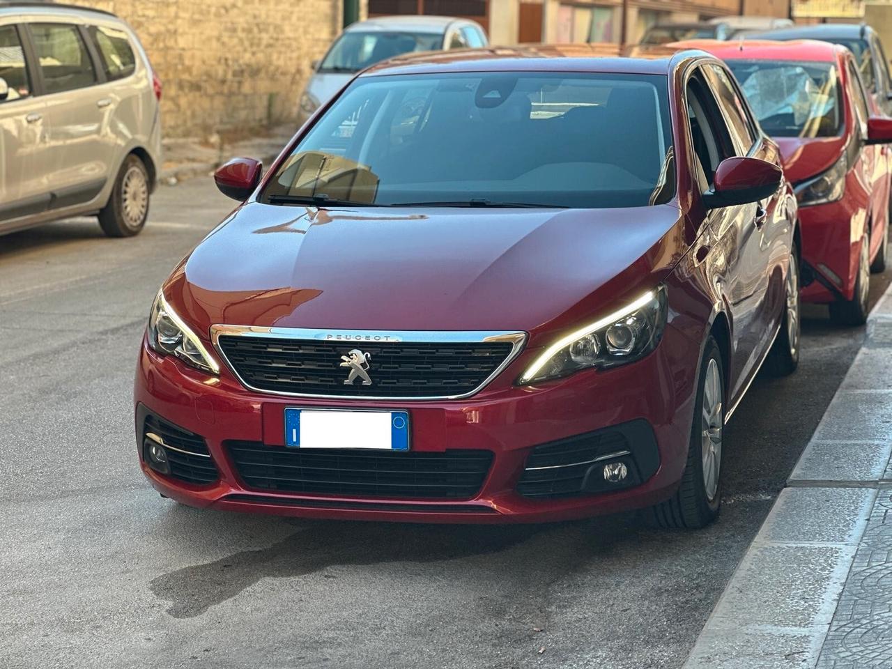 Peugeot 308 Berlina 1.5 130CV Allure