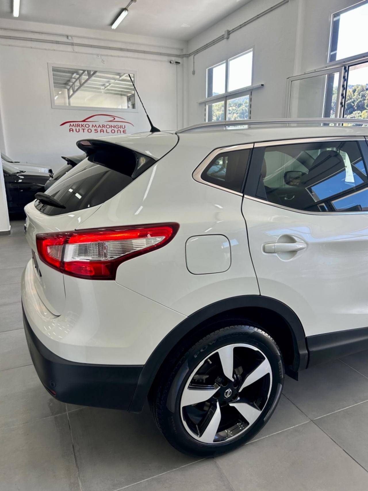 Nissan Qashqai 1.5 dCi Tekna TETTO finanziabile