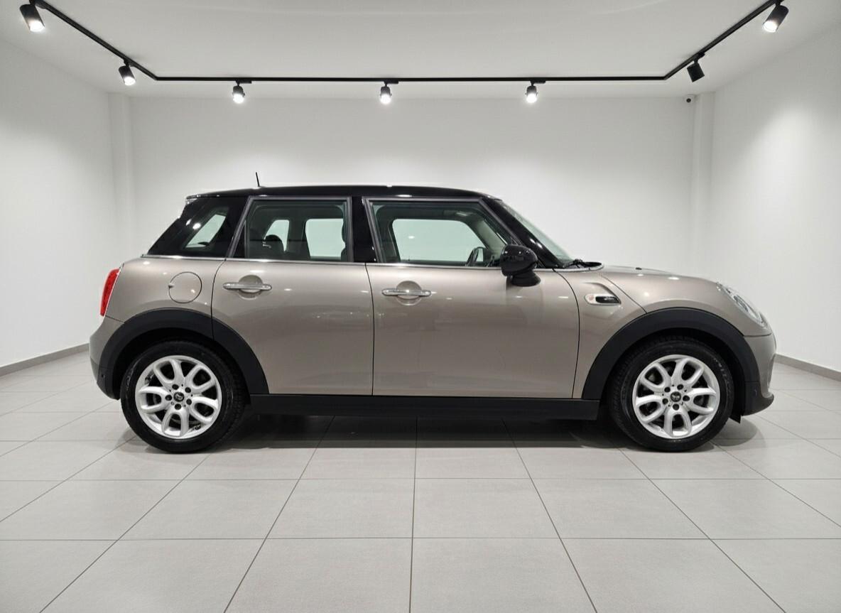 Mini Cooper D 1.5 Business 5 porte