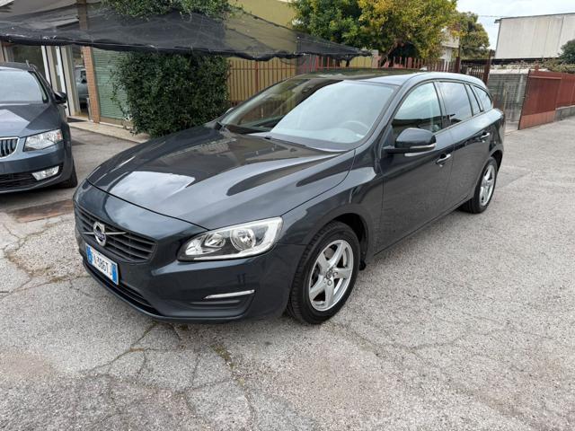 VOLVO V60 D2 Geartronic Momentum