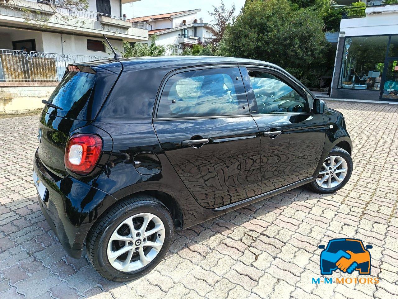 SMART FORFOUR