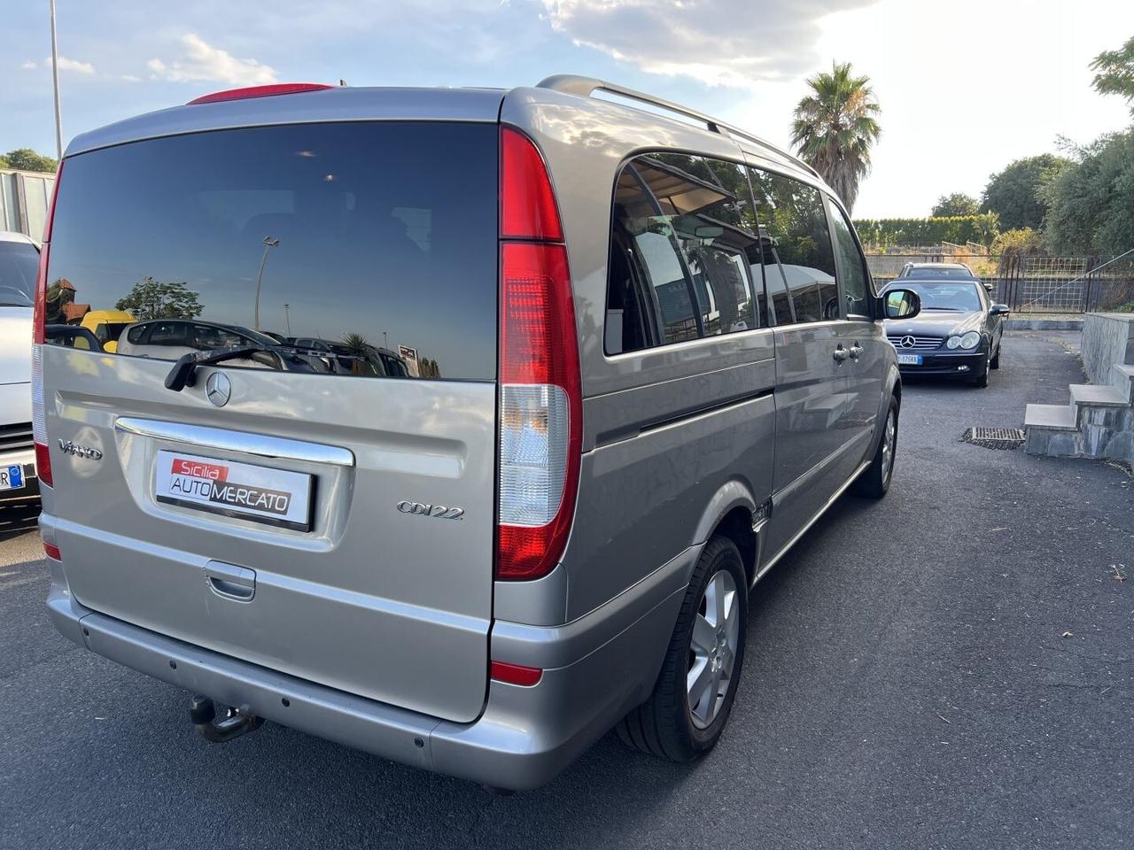 MERCEDEZ VIANO anno 2010