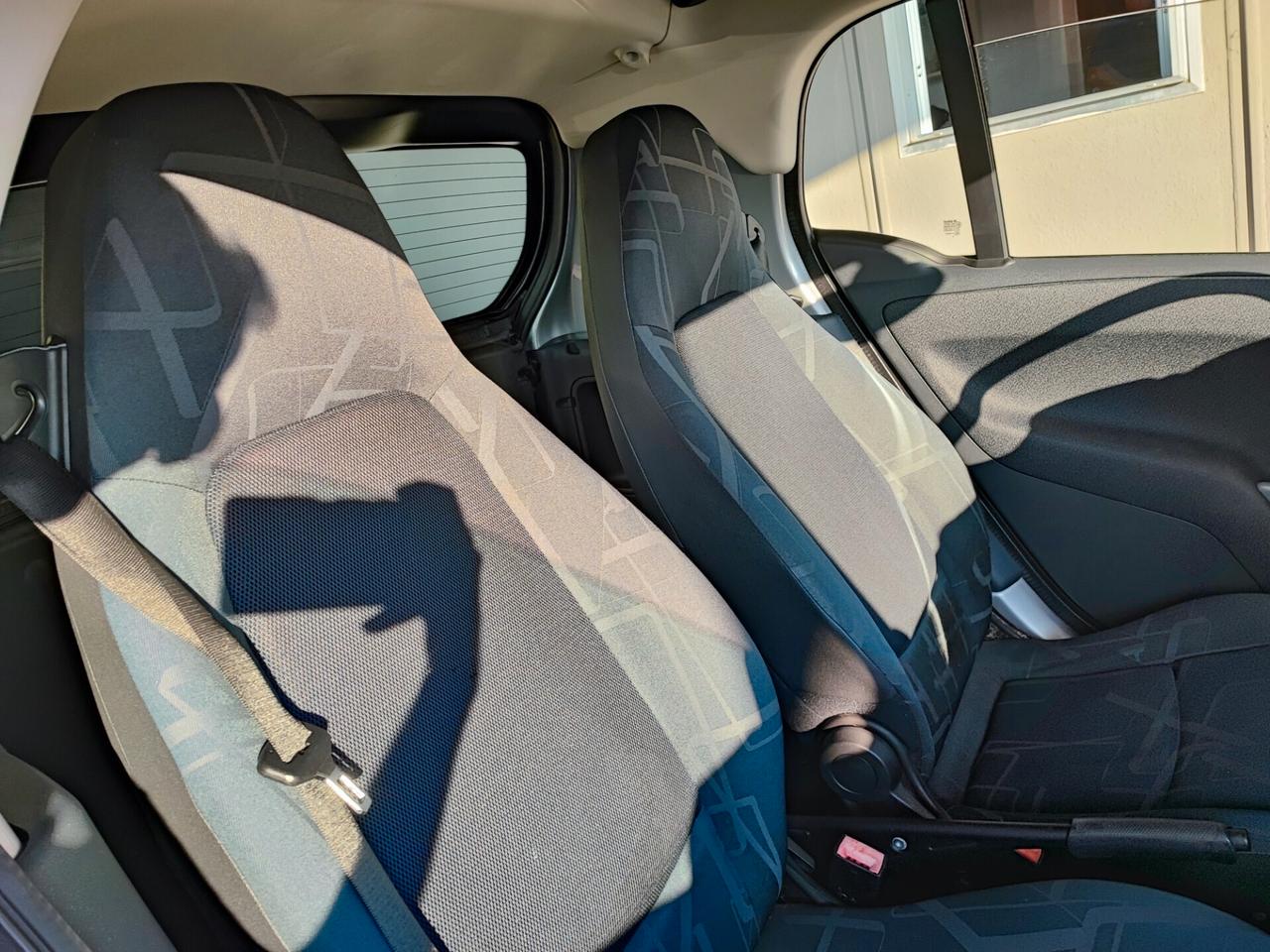 Smart ForTwo 1000 52 kW MHD coupé passion