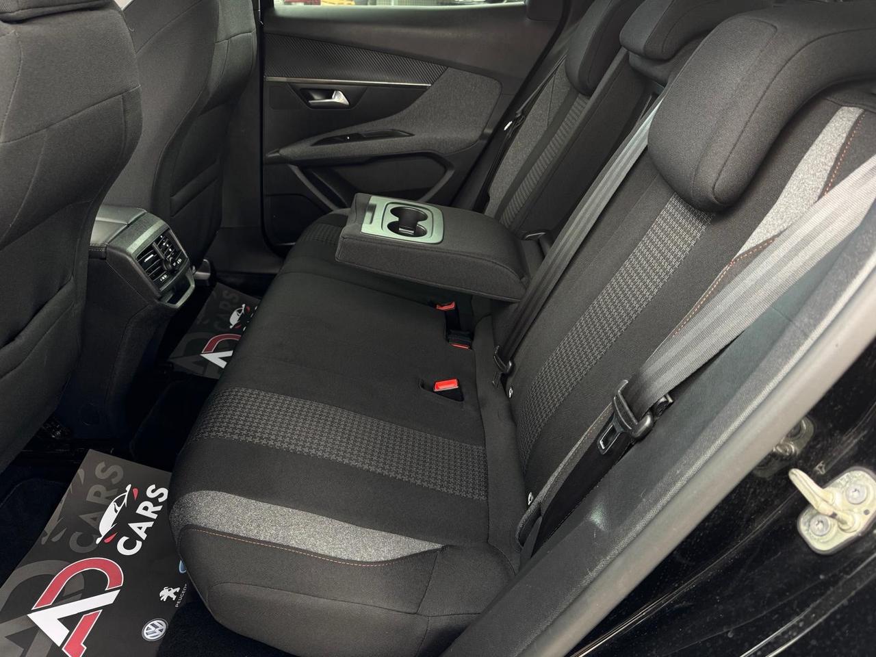 Peugeot 3008 BlueHDi 130 S&S Business