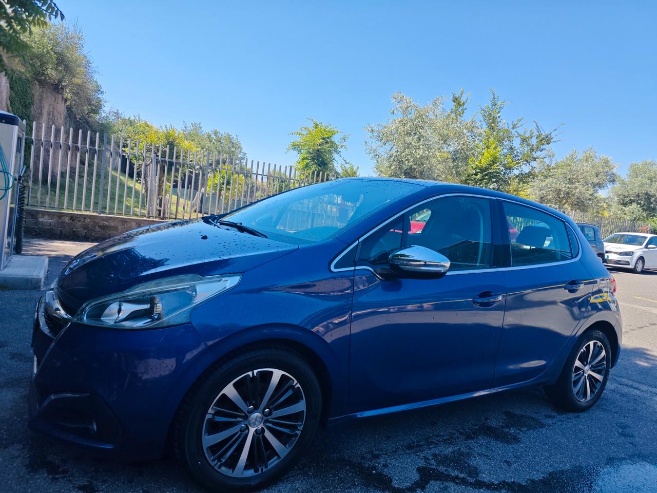 Peugeot 208 BlueHDi 75 5 porte Allure