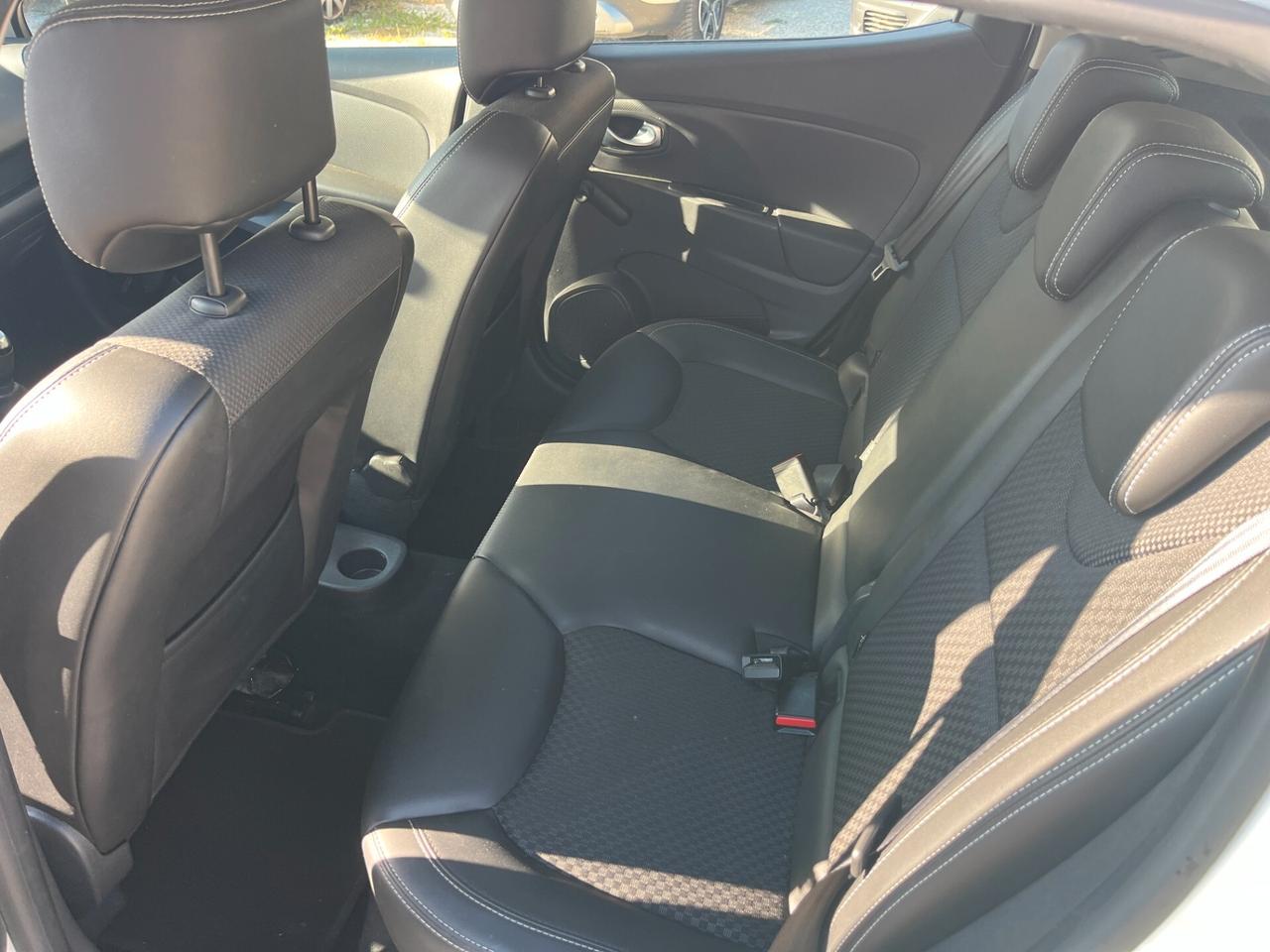 Renault Clio TCe 12V 75 CV 5 porte Moschino Intens