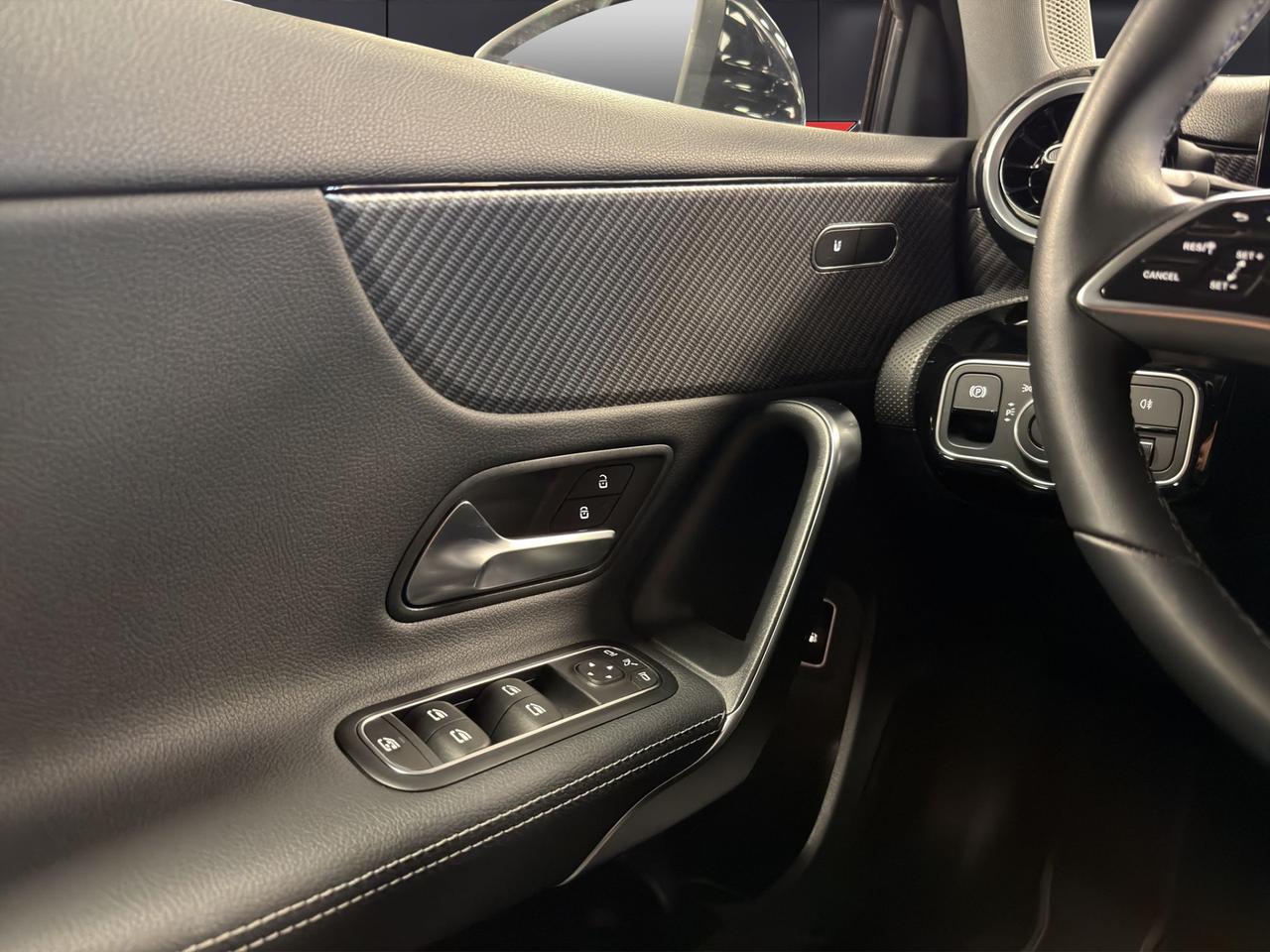 Mercedes A 250 e Plug-In-Hybrid Progressive Advanced Speedshift DCT AMG 8G