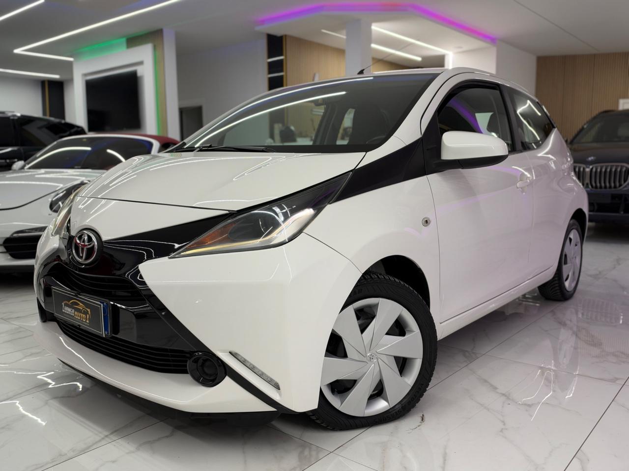 Toyota Aygo 1.0 69Cv Automatica Full Opt-Car Play