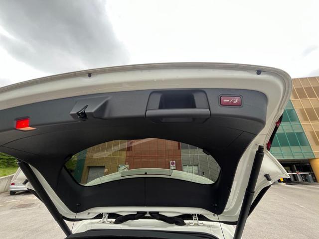 MERCEDES-BENZ GLA 200 d Automatic Premium
