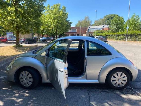 Volkswagen New Beetle New Beetle 1.6 102cv auto