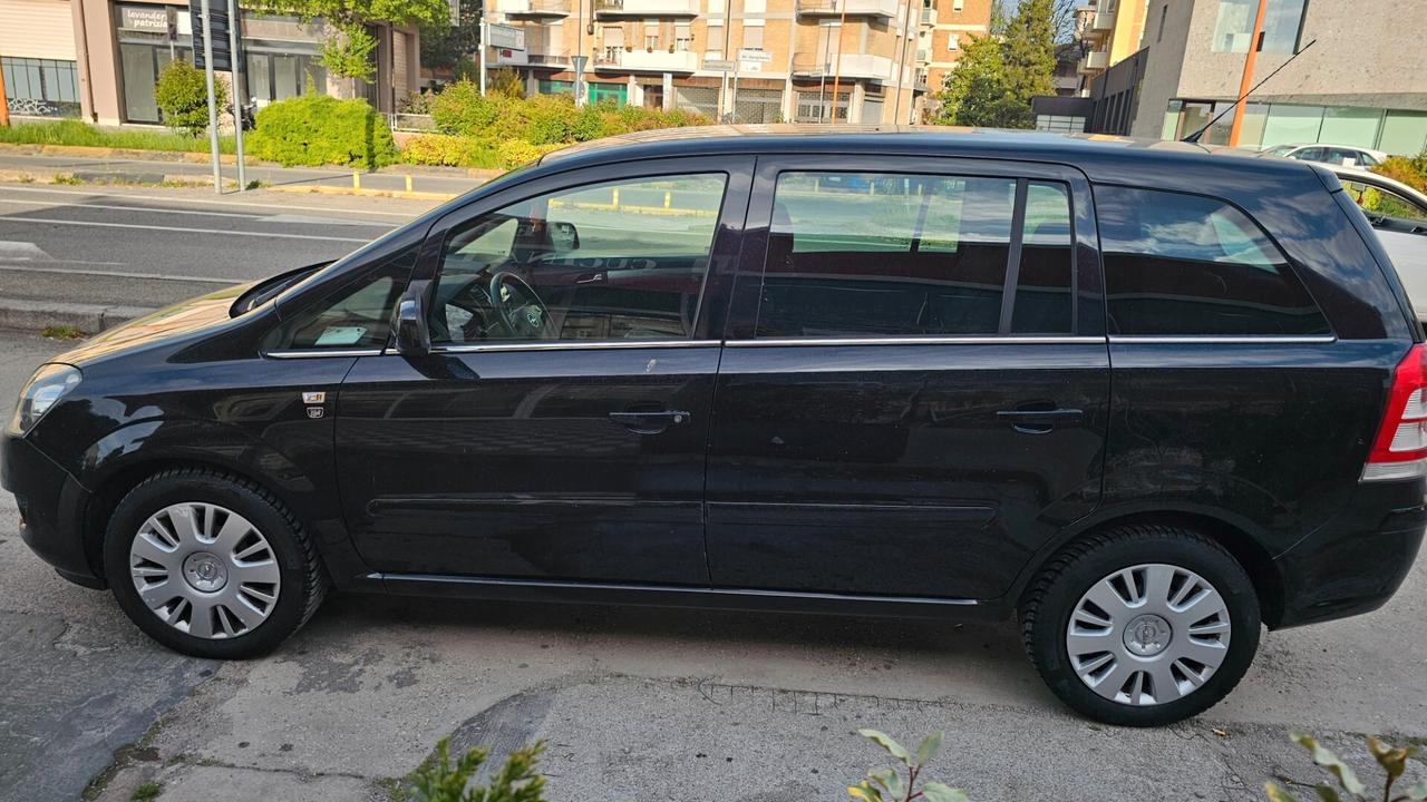 Opel Zafira 1.6 16V ecoM 150CV Turbo Cosmo (110 kw)