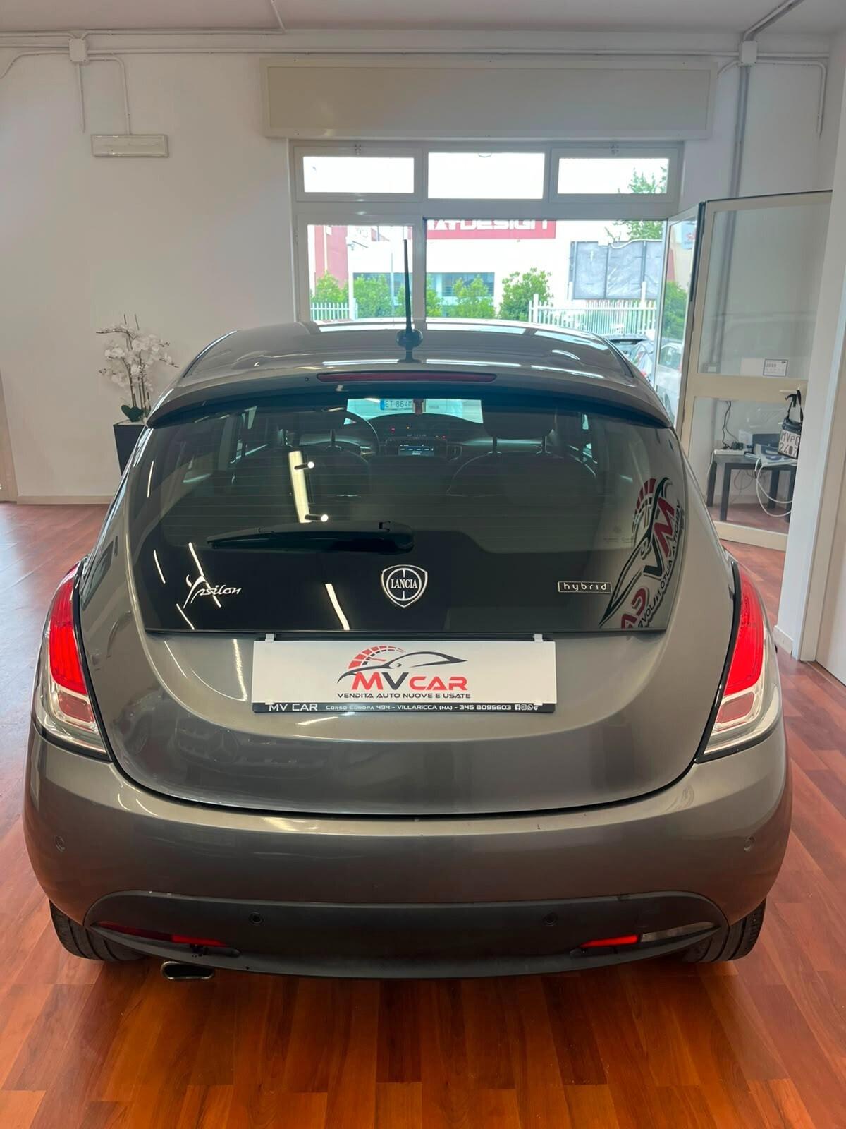Lancia Ypsilon 1.0 FireFly 5 porte S&S Hybrid Gold Plus