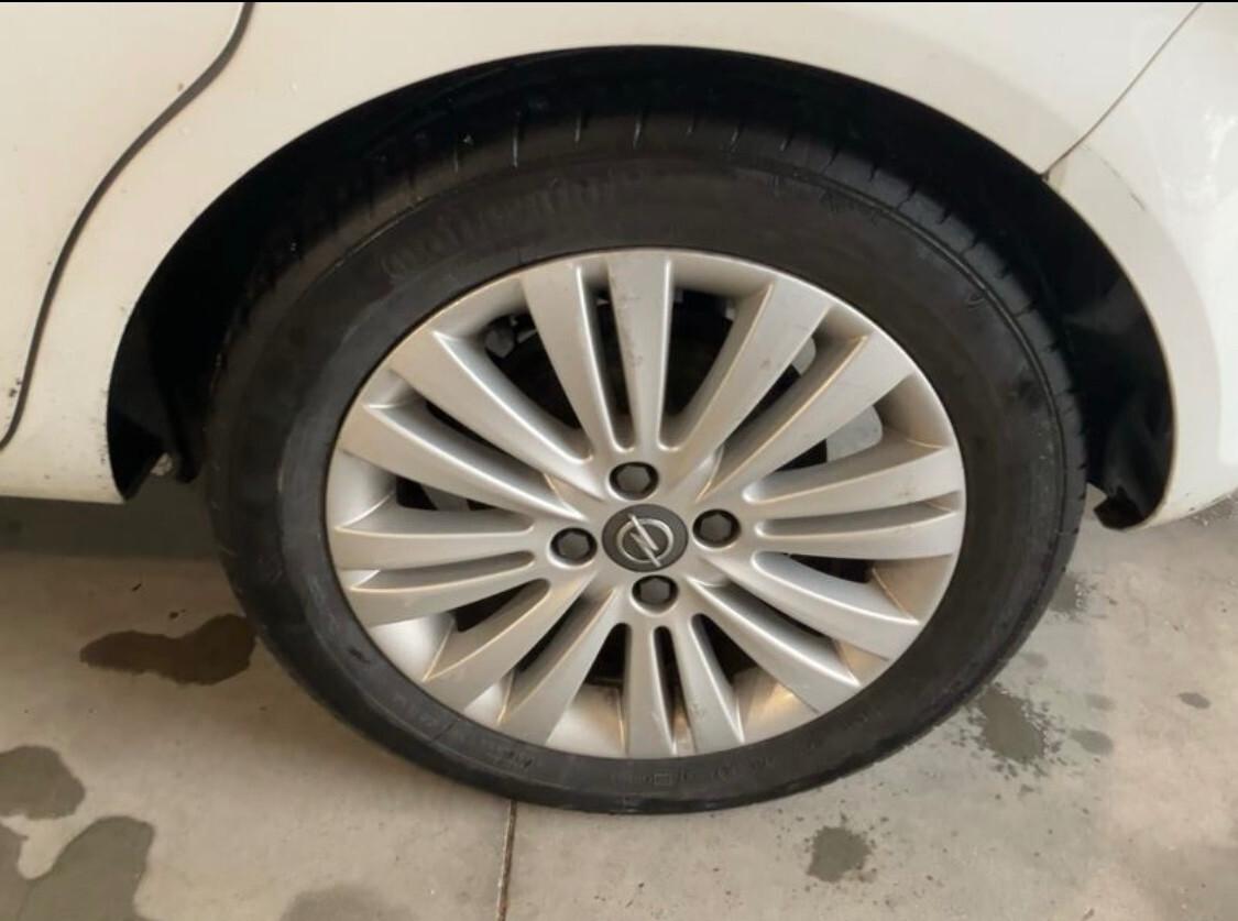 Opel Corsa 1.2 80CV 5 porte GPL