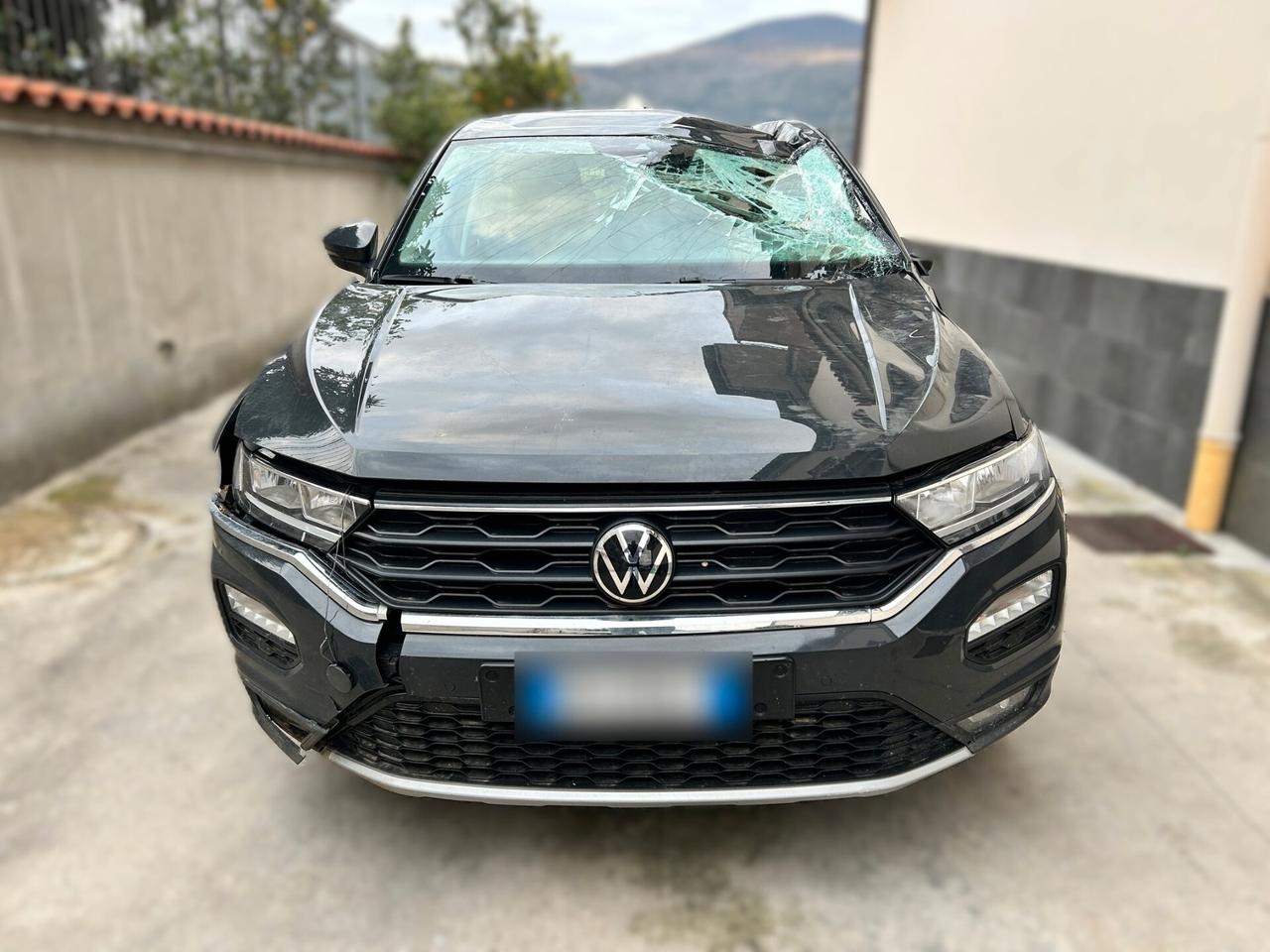 VW T-Roc 1.0 TSI 110CV - 2021 Incidentata