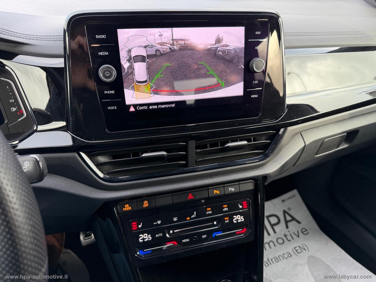 VOLKSWAGEN T-Roc 2.0TDI R-LINE NAVI LED PELLE MATRIX