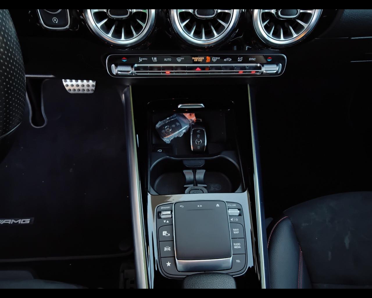 Mercedes-Benz GLA-H247 2020 - GLA 200 d Premium 4matic auto