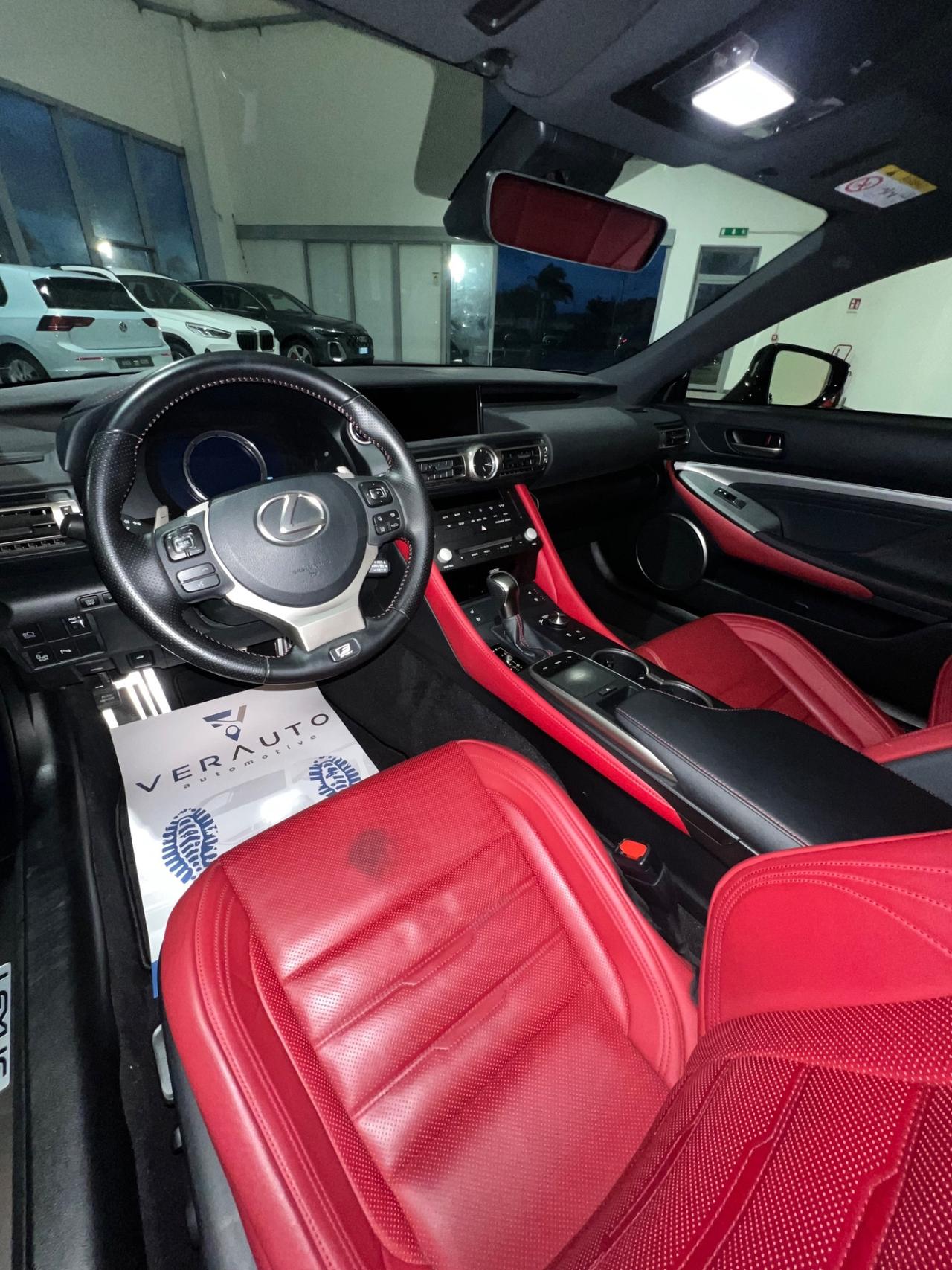 Lexus RC 300h Hybrid F Sport