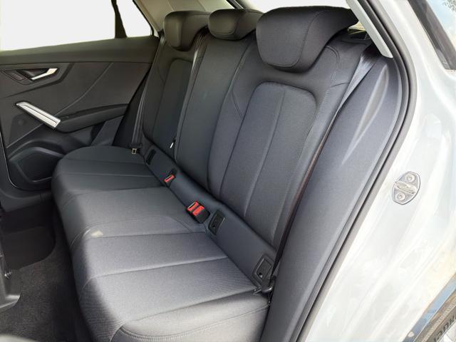 AUDI Q2 35 TFSI Business Advanced