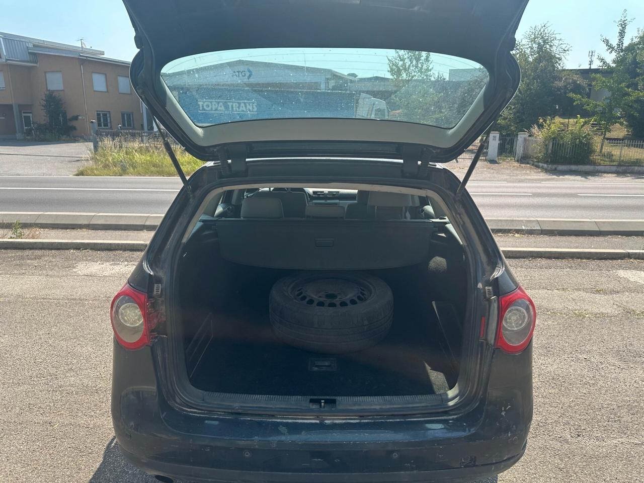 Volkswagen Passat 1.6/102CV Var. Trendline