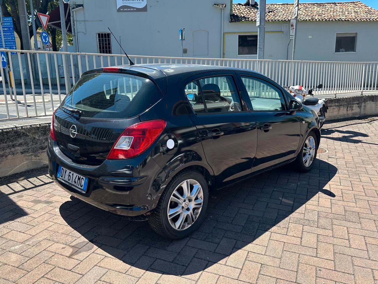 Opel Corsa 1.2 benz 5 porte Enjoy *SOLO COMMERCIANTI*