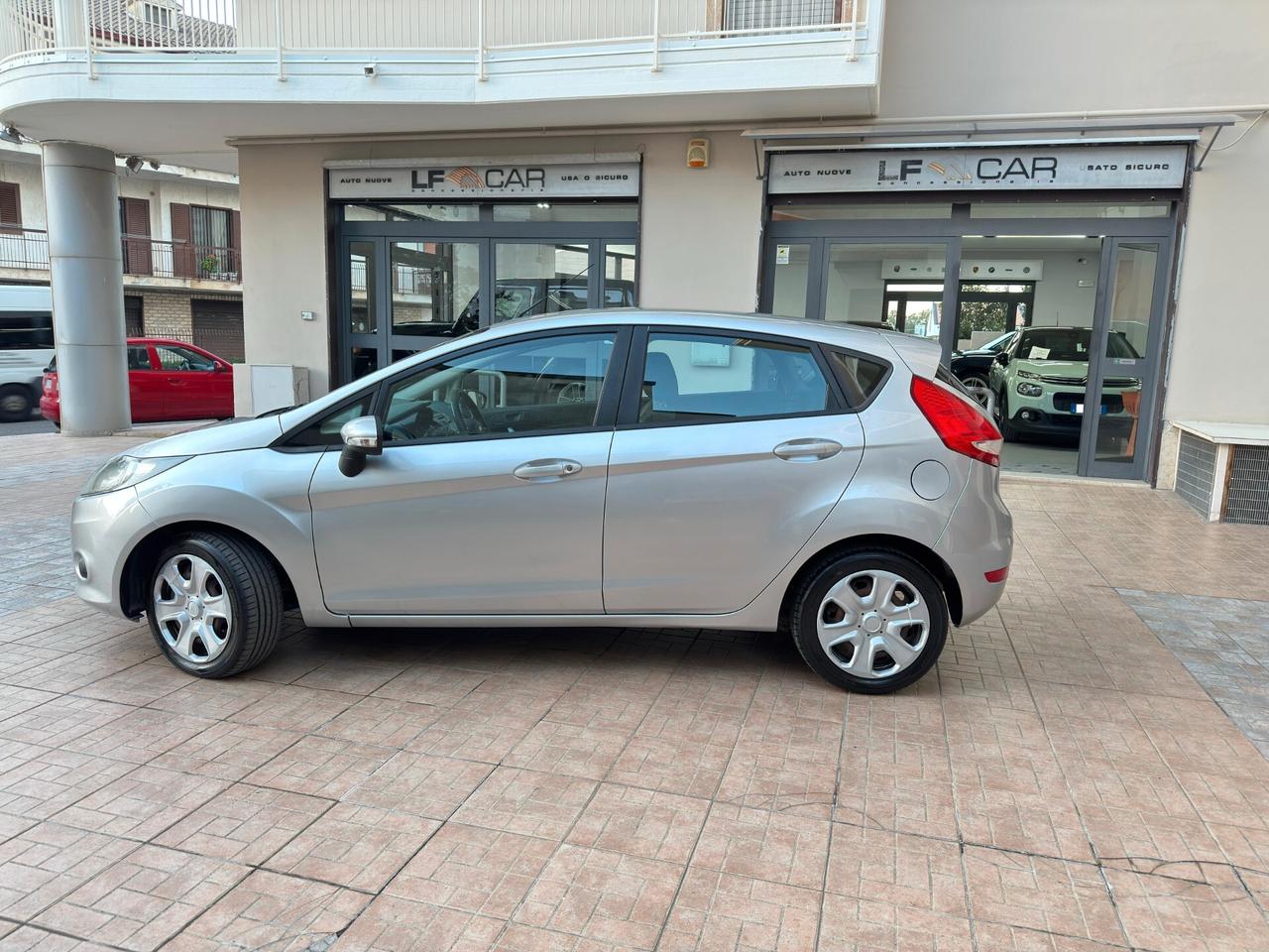 Ford Fiesta 1.2 82 cv 5 porte Titanium