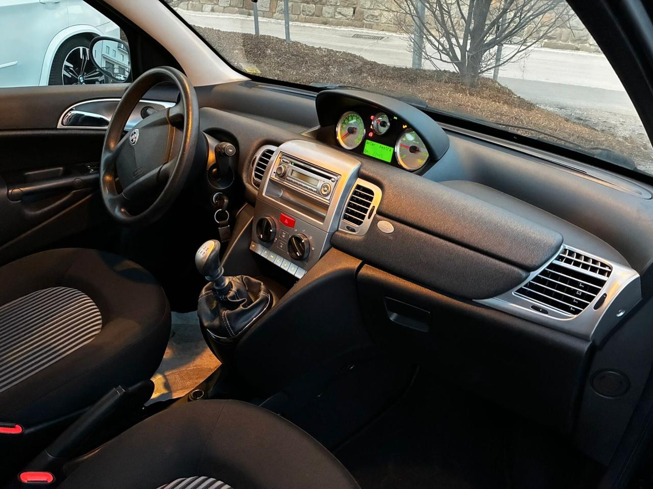 LANCIA YPSILON 1.2 ORO - NEOPATENTATI