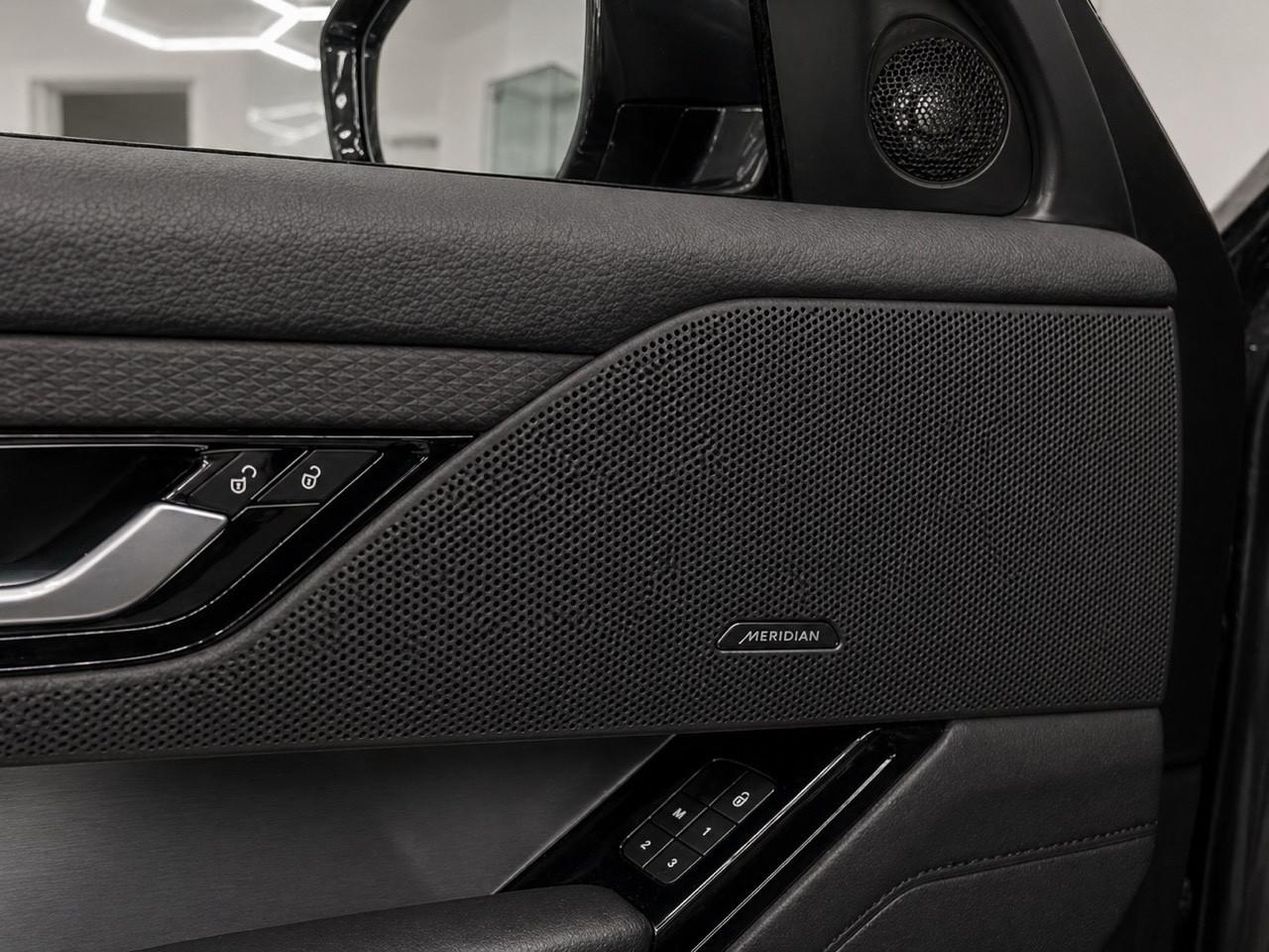 Land Rover Range Velar 2.0D I4 240 CV R-Dynamic S