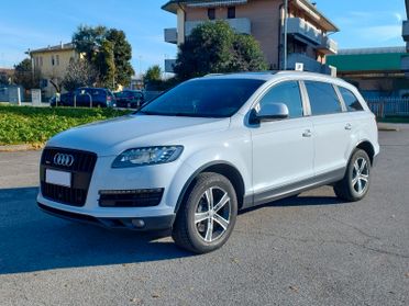 Audi Q7 3.0tdi quattro 245cv S-Line 6Posti