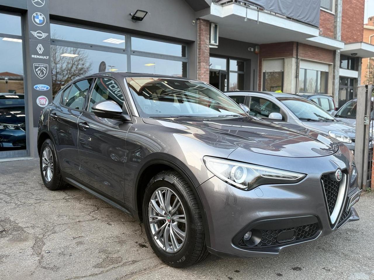 Alfa Romeo Stelvio 2.2 Turbodiesel 160 CV AT8 RWD Super Business