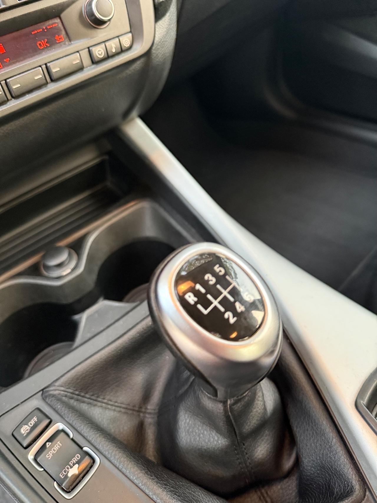 Bmw 118 118d 5p. Urban