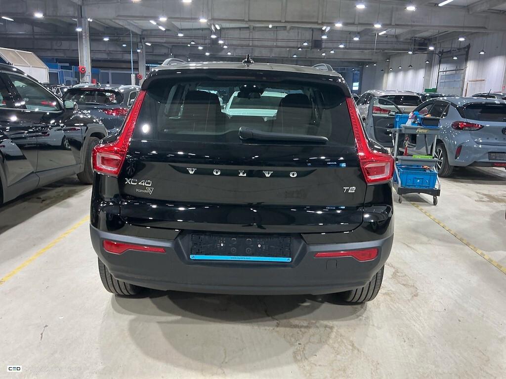 VOLVO XC40 1.5 T2 129CV 6M. MOMENTUM PRO ( FARI LED - COCKPIT - CRUISE - NAVI - MIRROR - SENSORI POST. )