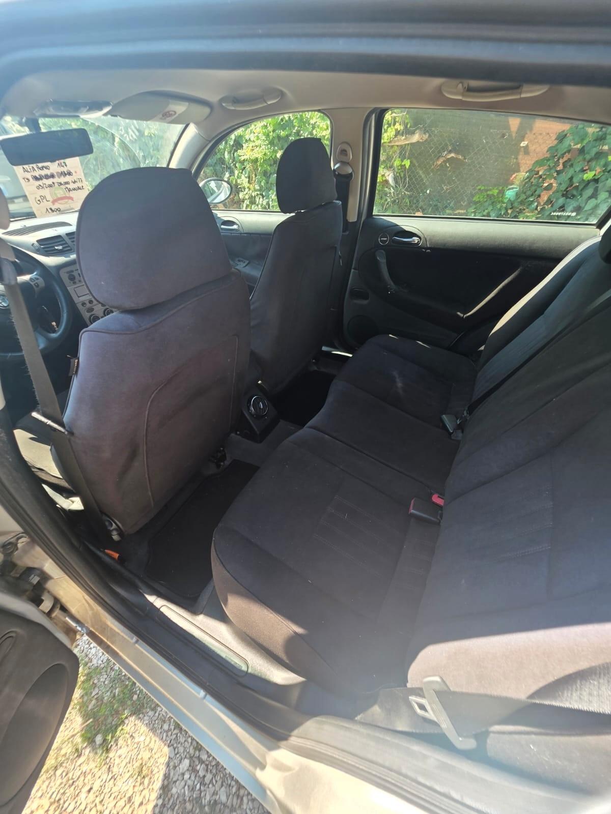 Alfa Romeo 147 GPL neopatentati