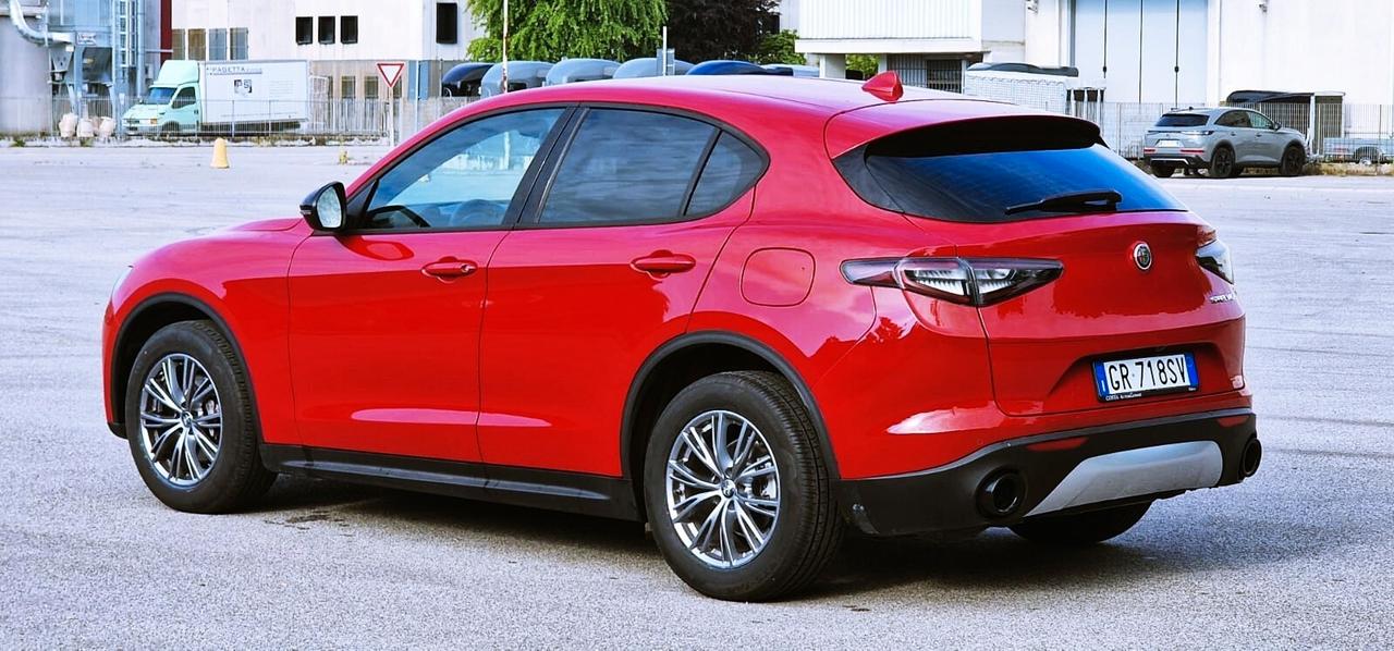 Alfa Romeo Stelvio 2.2 Turbodiesel 160 CV AT8 RWD Super