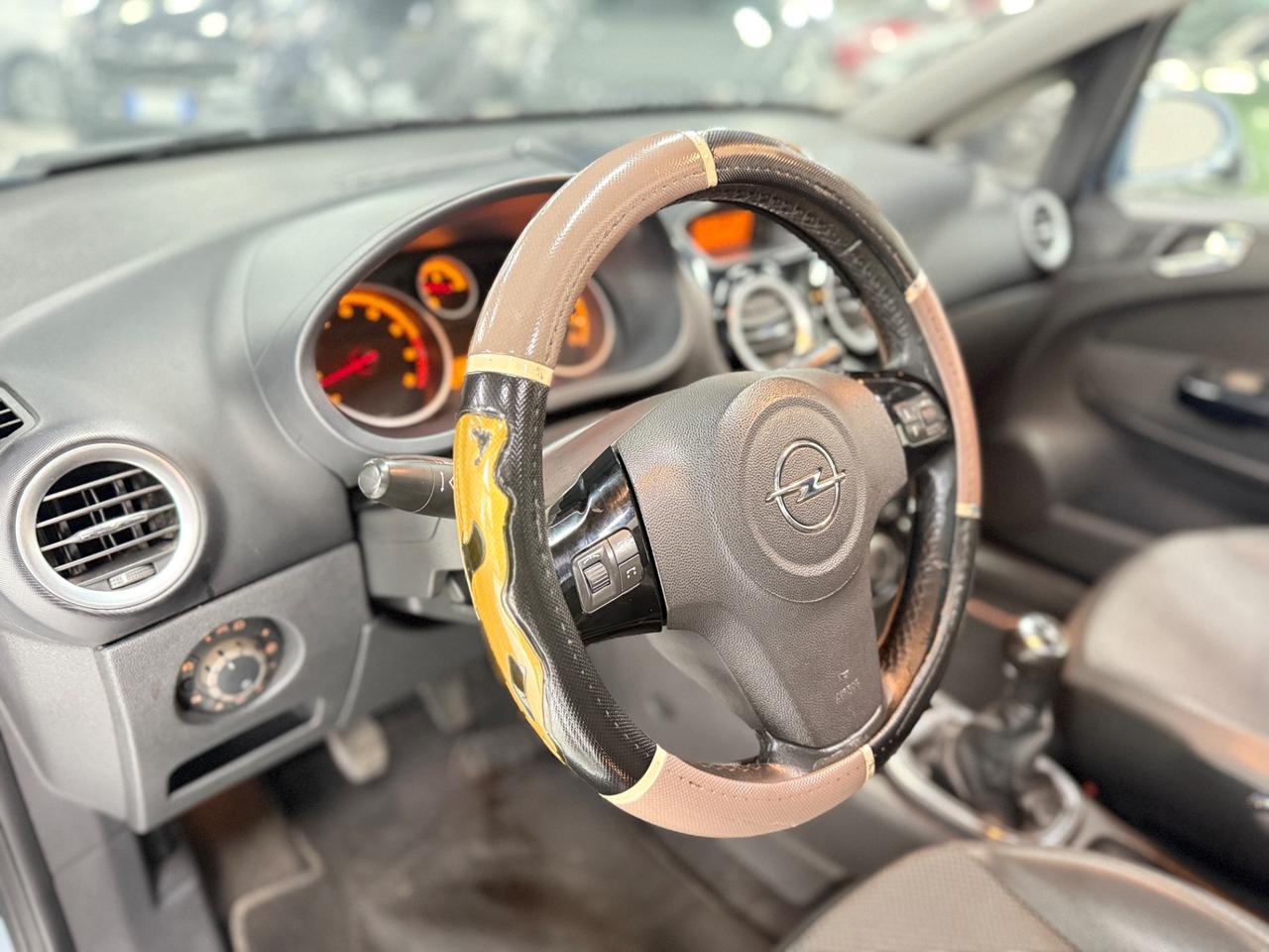 Opel Corsa 1.2 5 porte Easytronic Cosmo