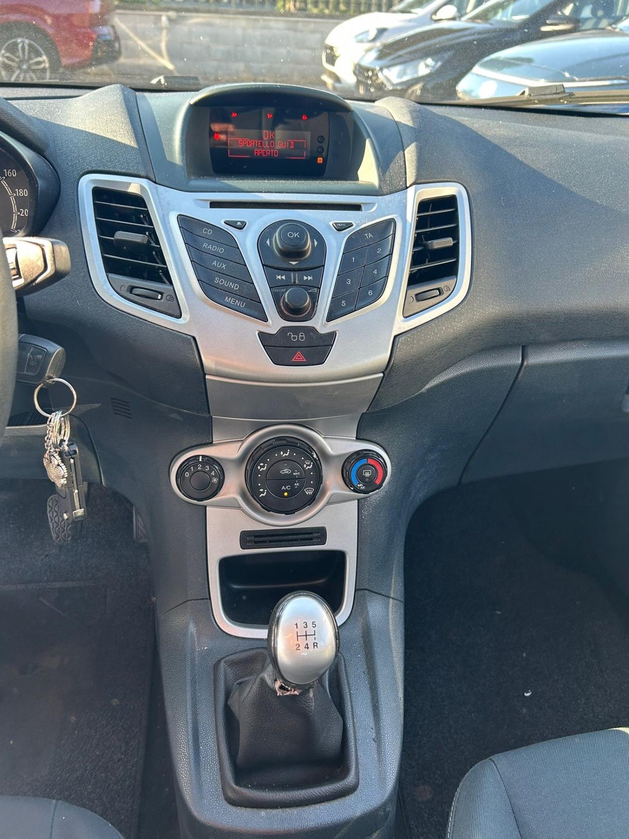 Ford Fiesta 1.4 5 porte Bz.- GPL Titanium