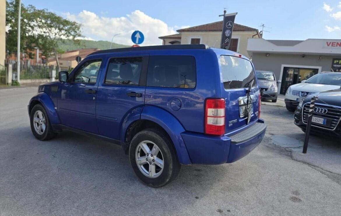 Dodge Nitro 2.8 CRD DPF R/T 4WD PELLE