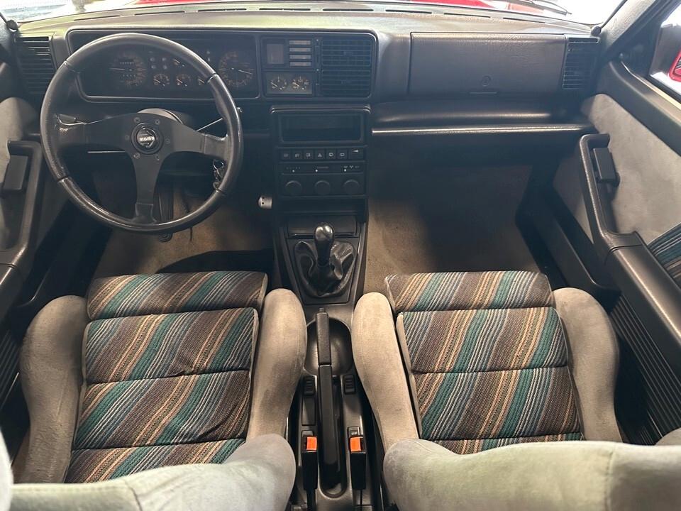 Lancia Delta HF INTEGRALE 8V KAT