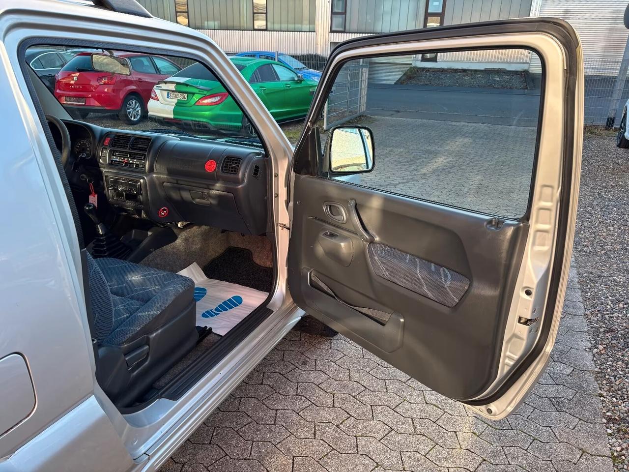 Suzuki Jimny 1.3i 16V cat 4WD JLX CLIMA