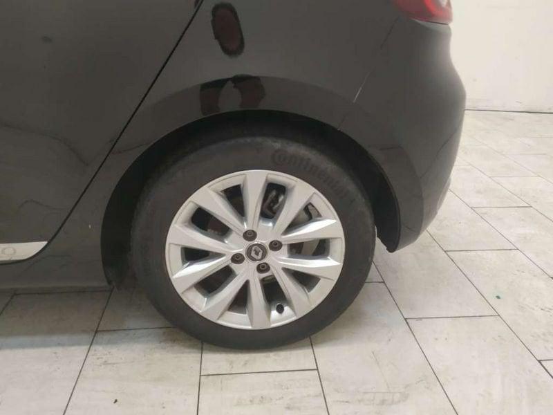 Renault Clio 1.6 E-Tech hybrid Intens 140cv auto my21