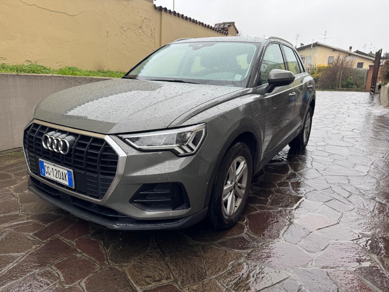 Audi Q3 SPB 45 TFSI e S tronic Business Plus