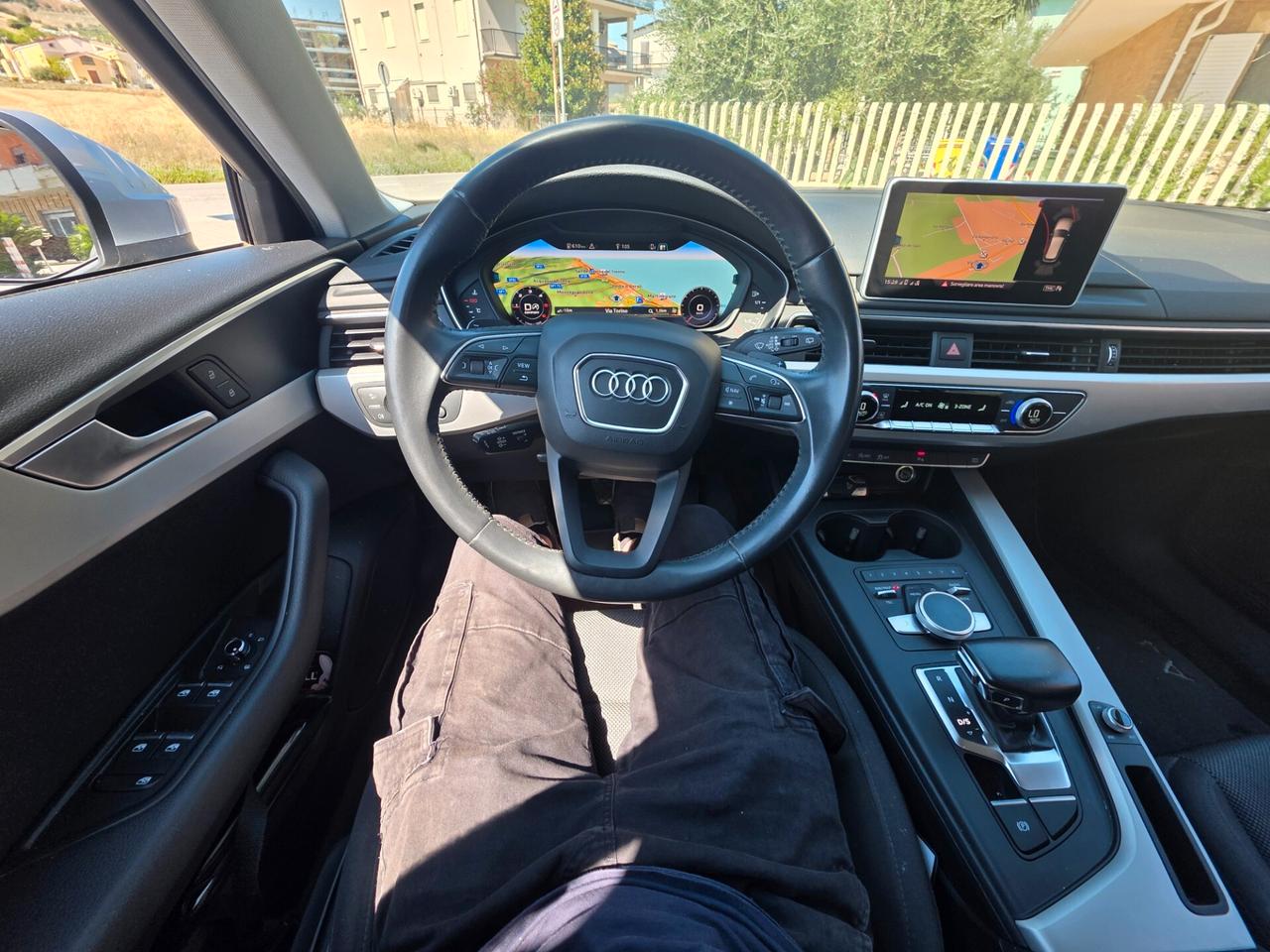Audi A4 Avant 35 TDI 2.0 150 cv S-tronic S-line edition. Full optional