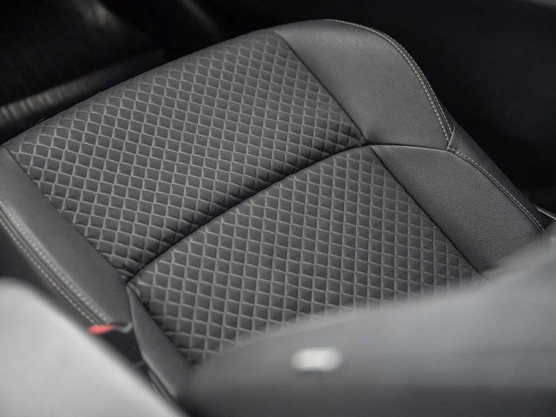 Toyota Yaris Hybrid Lounge MY21