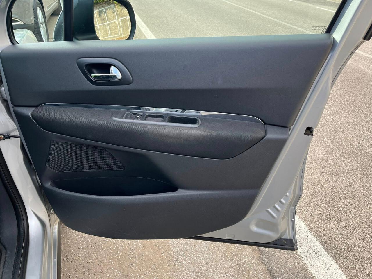 Peugeot 3008 1.6 HDi 112CV Tecno