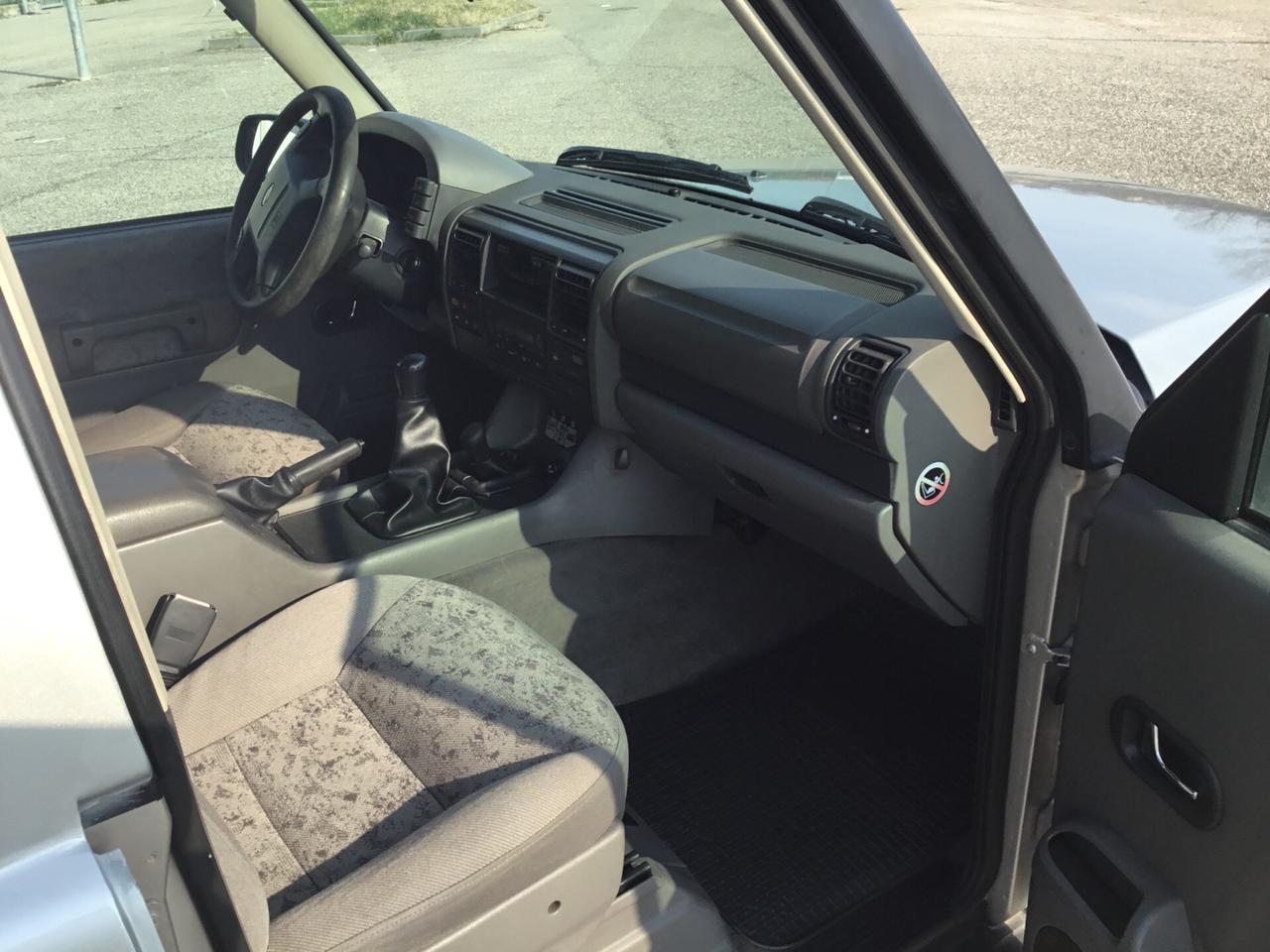 Land Rover Defender 110 2.5 Td5 cat High Capacity Pick Up