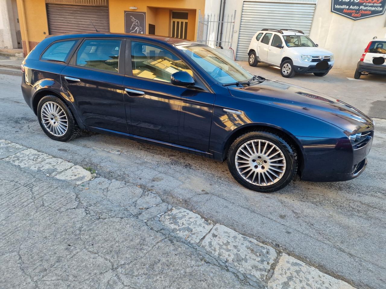 Alfa Romeo 159 1.9 JTDm 16V Sportwagon Exclusive